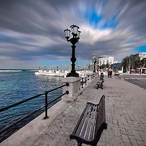 Dream House Toti - Near Railway Station Renewed Appartement Bari